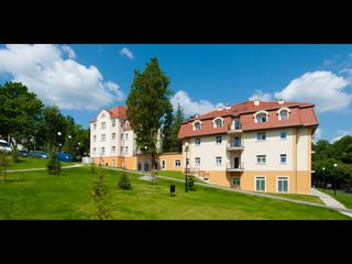 Nowy hotel w wieradowie-Hotel Zdrojowy SANUS